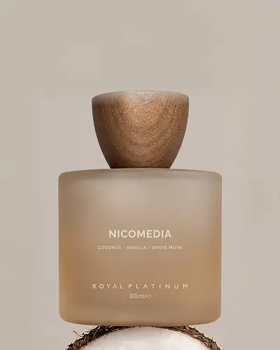 Royal Platinum Nicomedia şişesi